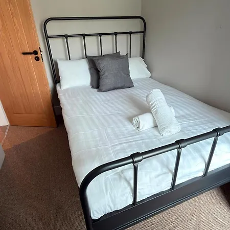 3-bed Boutique Townhouse In Centre Of Vakantiehuis Galway