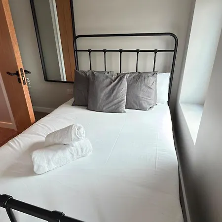3-bed Boutique Townhouse In Centre Of Galway